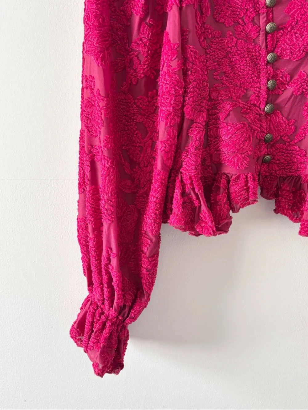 Anthropologie Velvet Burnout Peasant Top Long Sleeve Cropped Ruffle Trim Pink